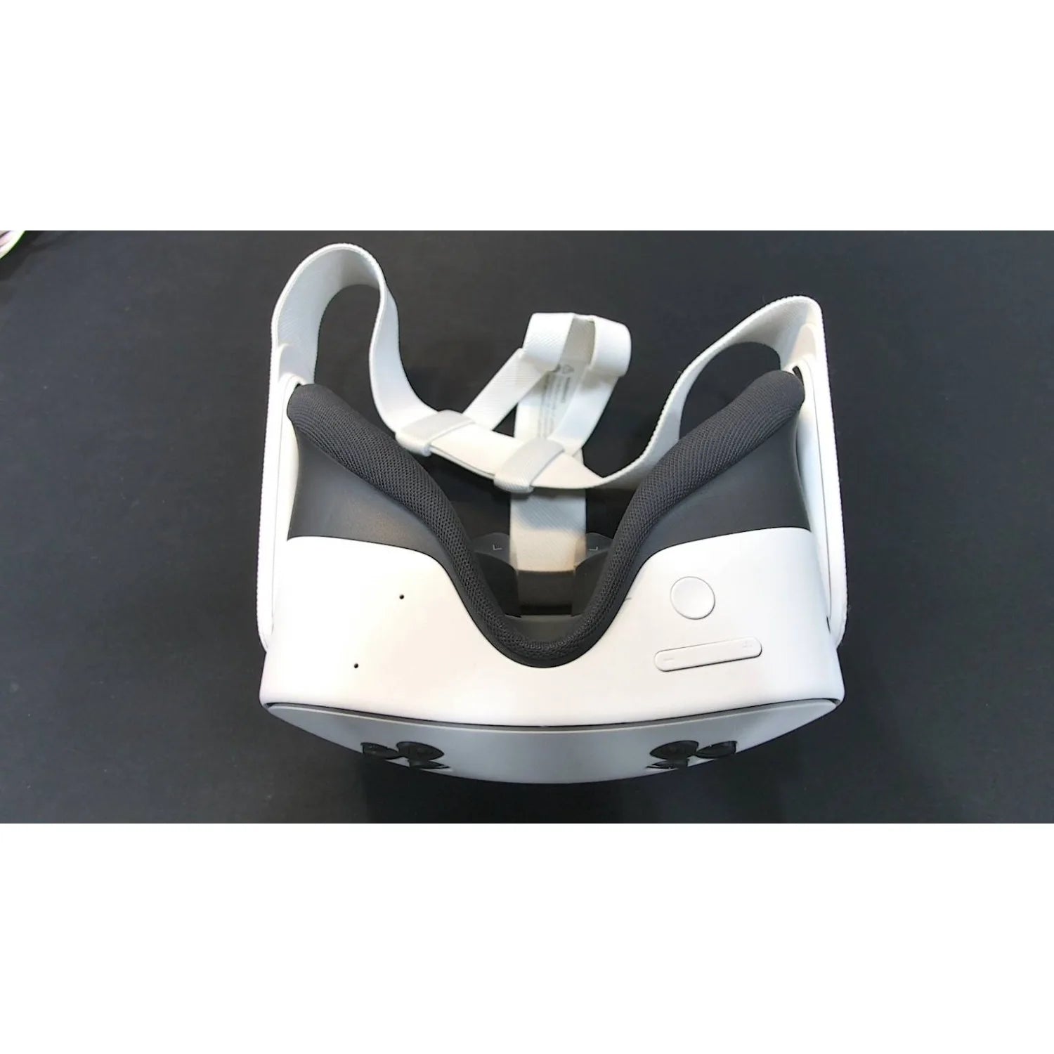 Oculus Quest 3S 128GB Mixed Reality Headset, All-in-One VR/MR System, Unreal Experiences