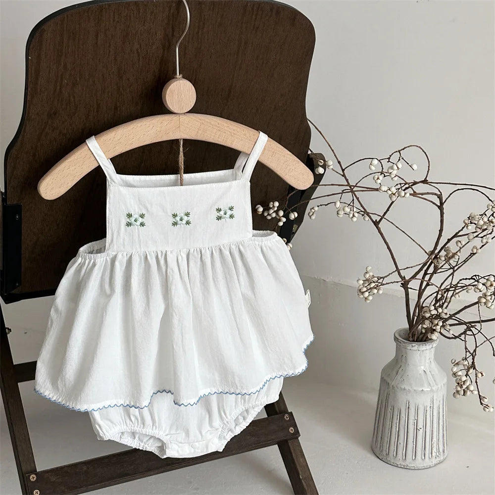2026 New Summer Pastorale Style Baby Set Green Floral Embroidery Strap Top White Bloomers 2Pcs Clothes Toddler Girls Soft Outfit