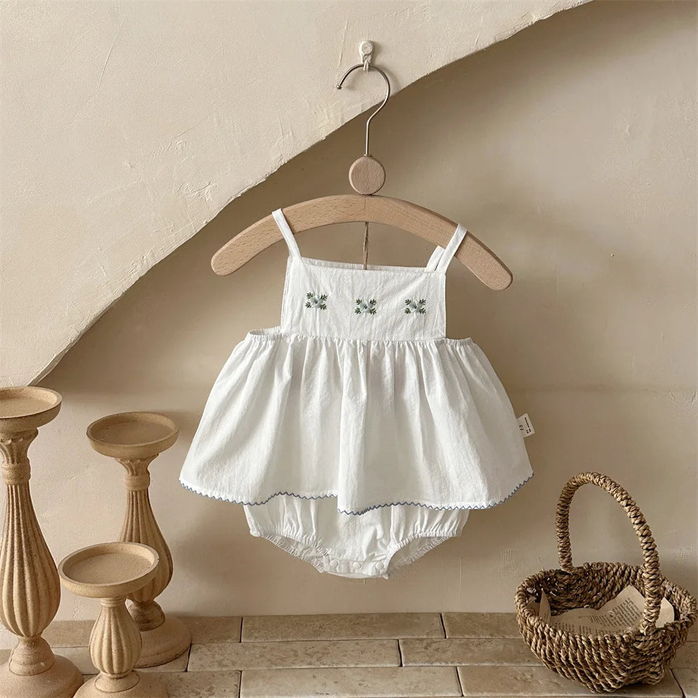 2026 New Summer Pastorale Style Baby Set Green Floral Embroidery Strap Top White Bloomers 2Pcs Clothes Toddler Girls Soft Outfit