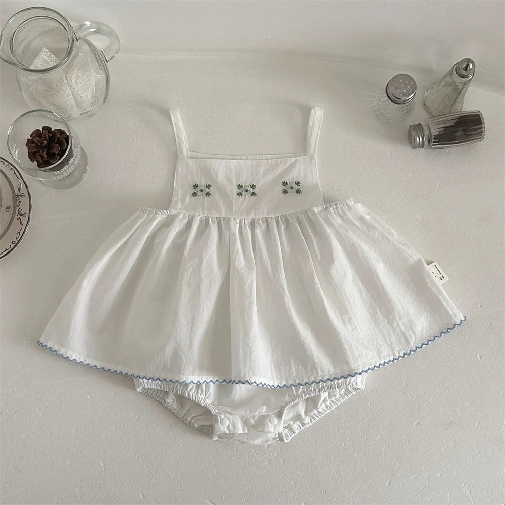2026 New Summer Pastorale Style Baby Set Green Floral Embroidery Strap Top White Bloomers 2Pcs Clothes Toddler Girls Soft Outfit