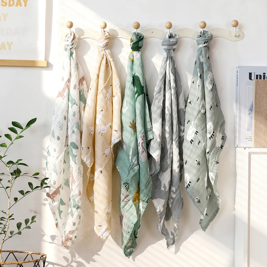 Elinfant 5pcs Gift Set Bamboo Cotton Muslin Bib Burp Cloth 100% Cotton 60*60cm 2 Layers Baby Scarf Handkerchief
